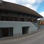 Lesjakova Domacija Dom wakacyjny