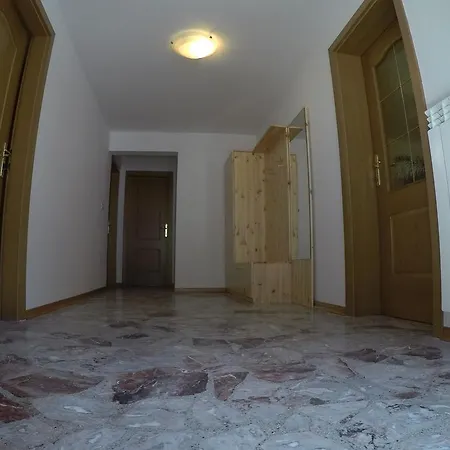 Lesjakova Domacija 펜션 *