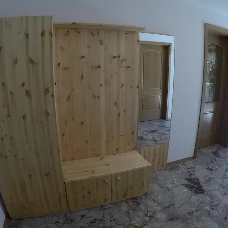 بيت للعطل Lesjakova Domacija *