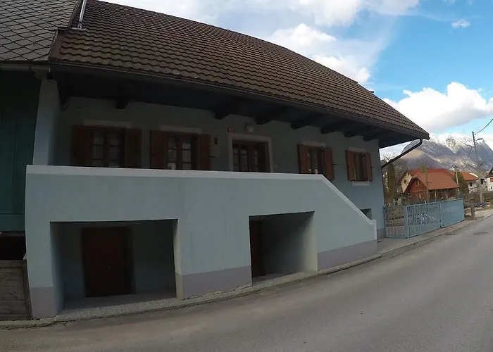 Lesjakova Domacija Ferienhaus