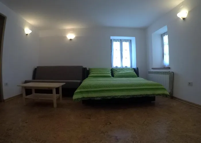 Lesjakova Domacija Tatil Evi